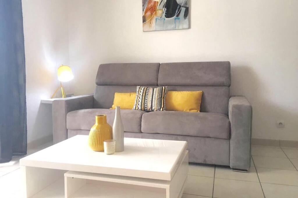 Studio Moderne, Centre-Ville, Au Calme, Parking Prive Ла-Посесьон Экстерьер фото