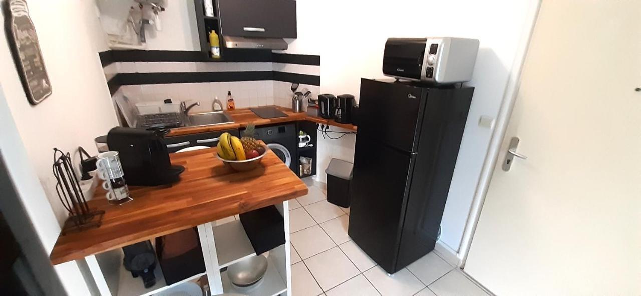 Studio Moderne, Centre-Ville, Au Calme, Parking Prive Ла-Посесьон Экстерьер фото